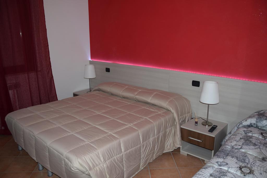 Hotel Il Boschetto Толентино Стая снимка