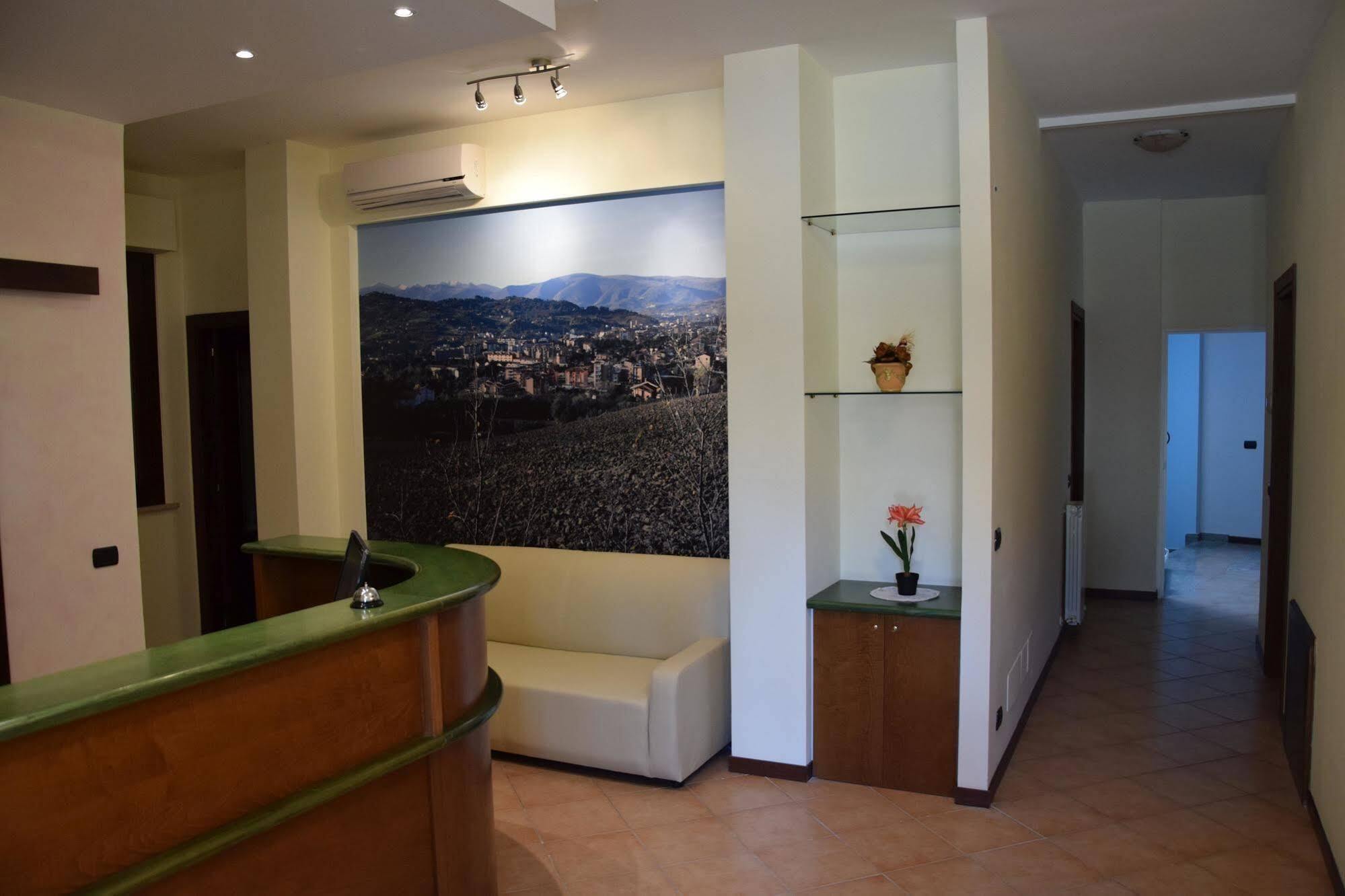 Hotel Il Boschetto Толентино Екстериор снимка