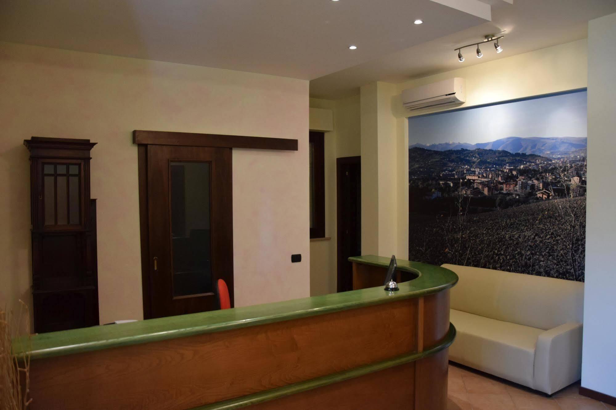 Hotel Il Boschetto Толентино Екстериор снимка